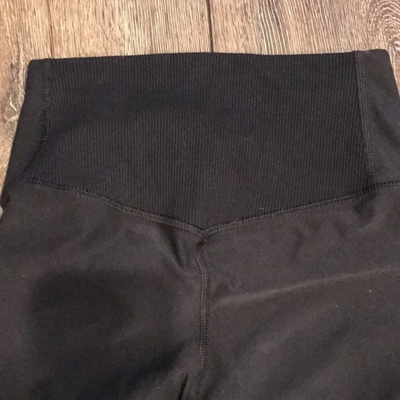 Nike Black High-Waist Leggings - Picture 4 of 8